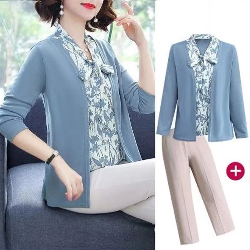 妈妈春秋装中老年人洋气上衣服假两件装2022新款中年女针织套装