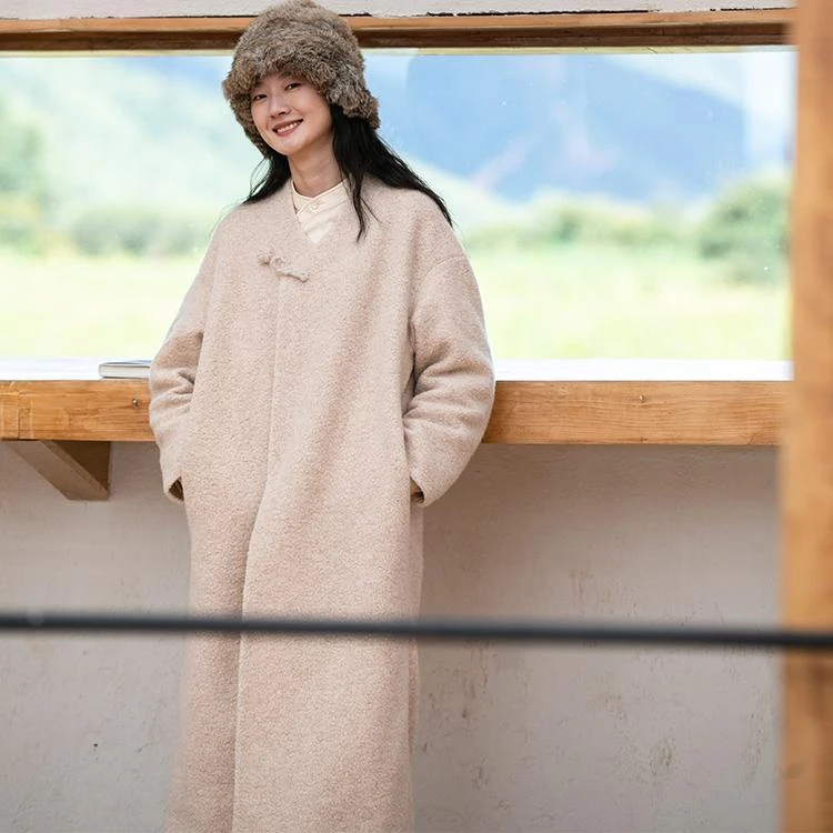 牧衣游原创 进口羊毛混纺羊羔毛毛呢外套女新款宽松气质大衣 相思