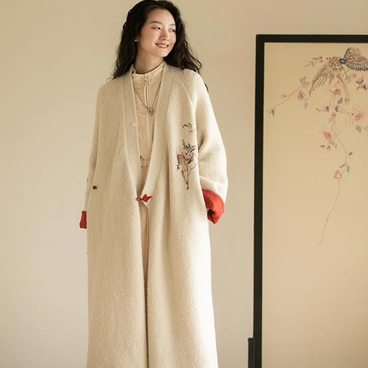 牧衣游原创 澳毛牛绒手工刺绣毛织外套女宽松慵懒百搭开衫 吹不尽