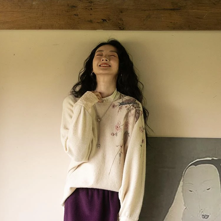 牧衣游原创 进口澳毛牛绒手工刺绣毛织套头衫女新款复古上衣 杜芷