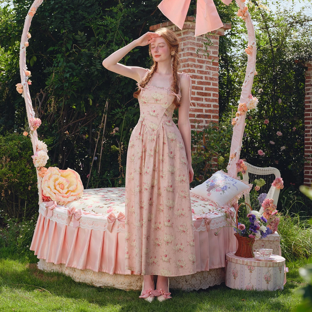 Lacemade 艾咪的夏令营 法式甜美印花吊带鱼骨粉色连衣裙显瘦通勤