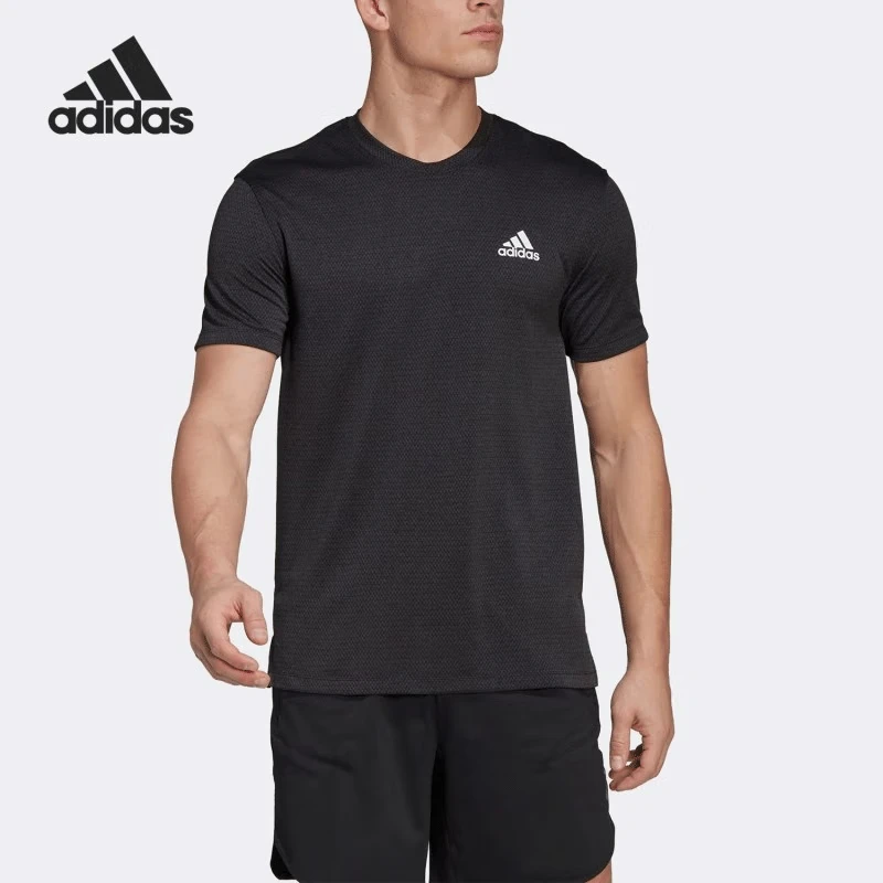 Adidas阿迪达斯运动男夏速干透气跑步训练休闲圆领短袖T恤HT9052
