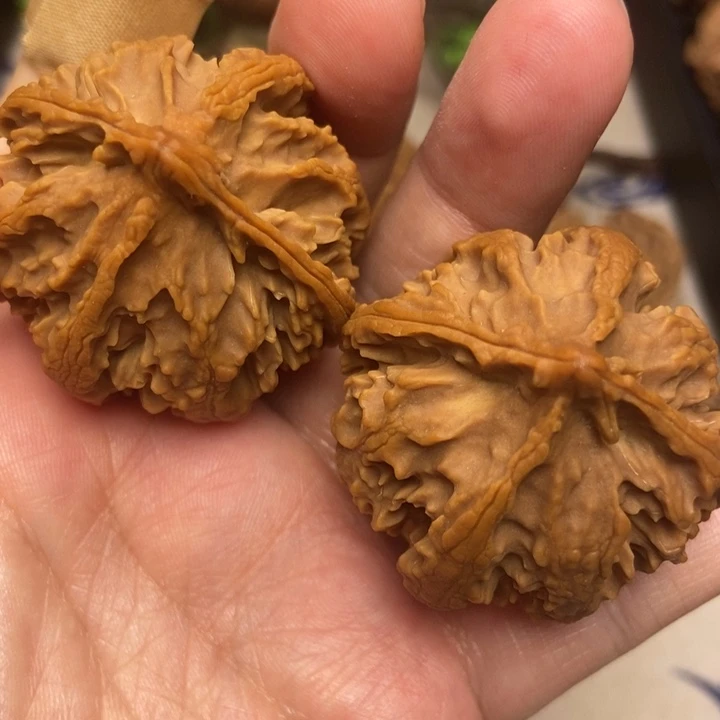 【闪购商品】文玩核桃吊坠秦岭野生核桃