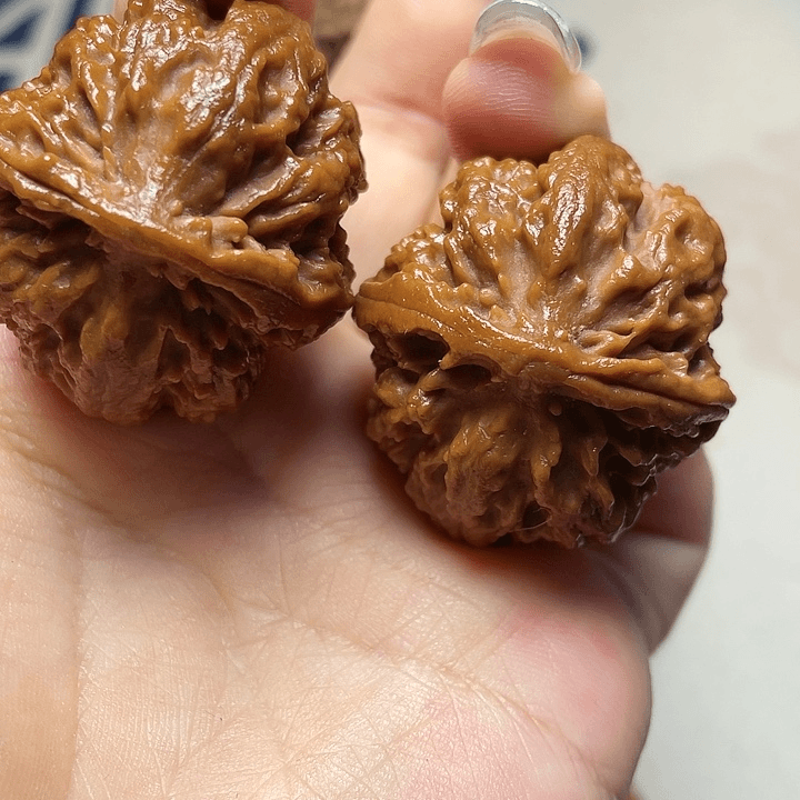 文玩核桃吊坠秦岭野生核桃