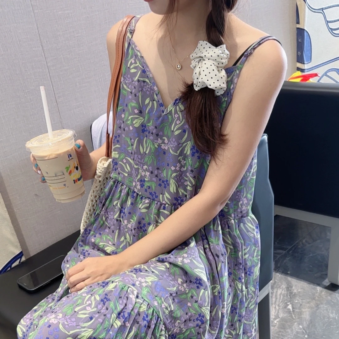 【薰衣草】V领温柔气质碎花吊带褶皱连衣裙（单件）