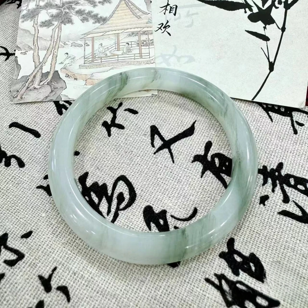 石英质玉天山翠手镯多样性发货（轻微色差，实物为准）编号：73
