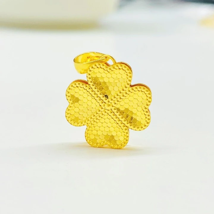 【赛菲尔5G精品】足金999鱼鳞四叶草黄金吊坠 送礼5GDS0240001