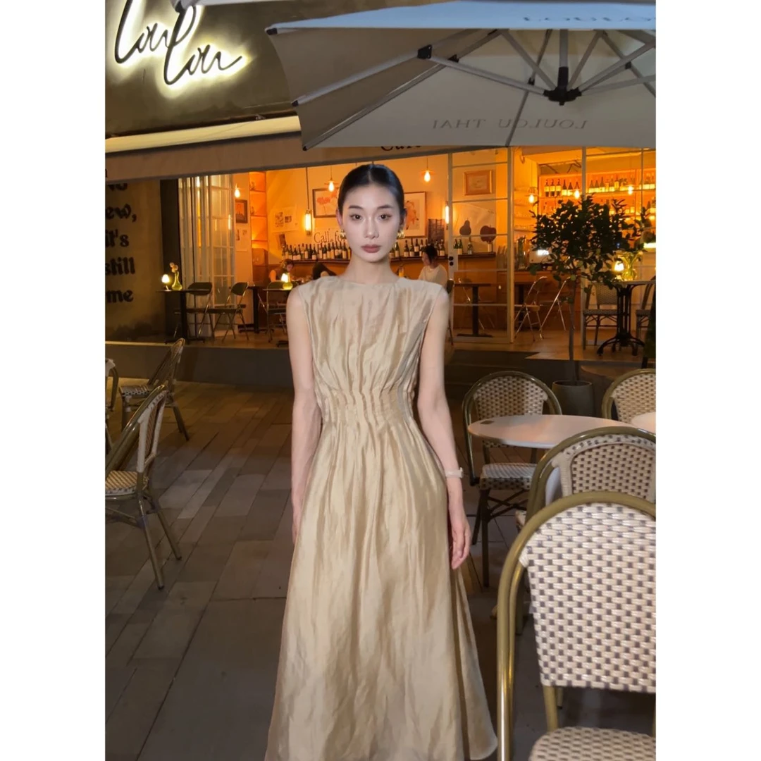 FIINAL《辛德瑞拉》亲肤透气重工打条收腰无袖小众设计连衣裙