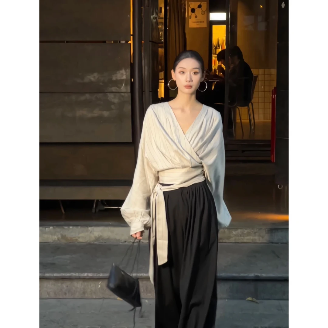 FIINAL《都市漫步》设计感绑带短款长袖衬衣