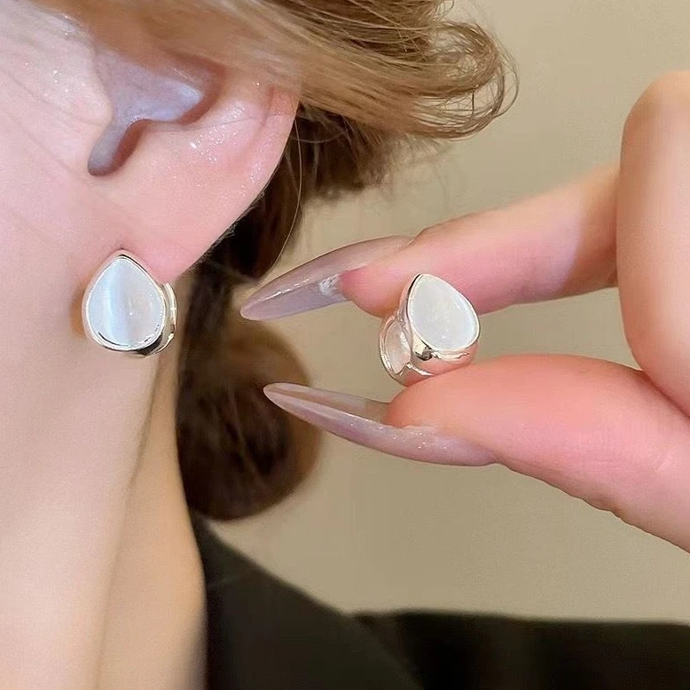 铜合金耳饰 气质轻奢时尚百搭个性精致简约小众耳饰SX2102