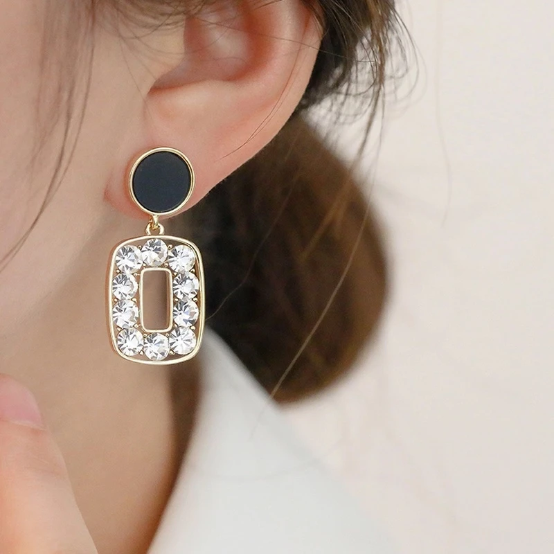 铜合金耳饰 轻奢时尚百搭复古小众简约个性耳饰LY0393