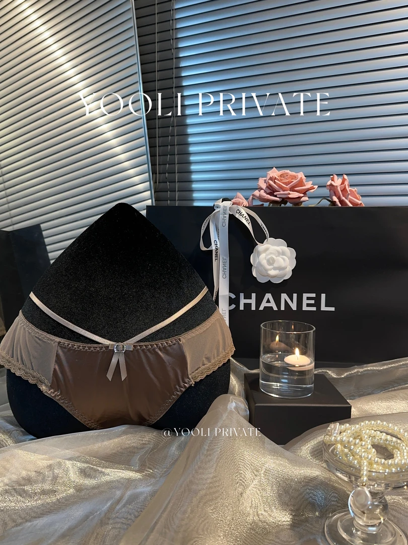 “西岸热可可” 宫廷风轻奢性感缎面拼接蕾丝内裤