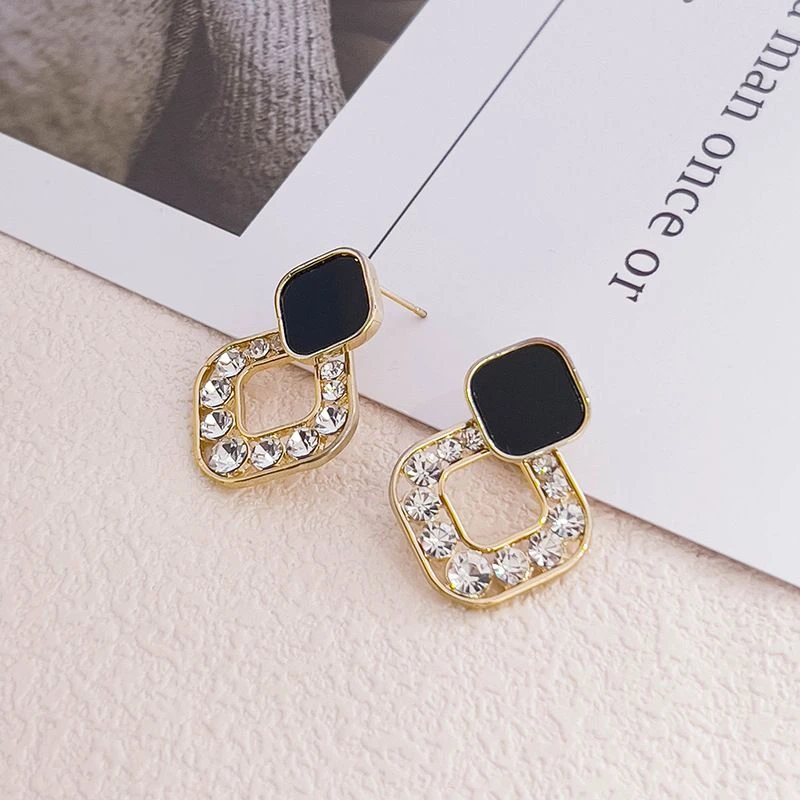 铜合金耳饰 轻奢黑色几何新款气质简约网红百搭耳钉1904