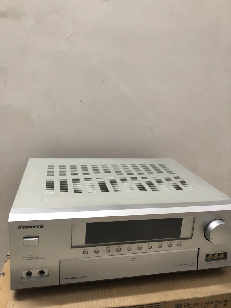 银色5.1音响功放