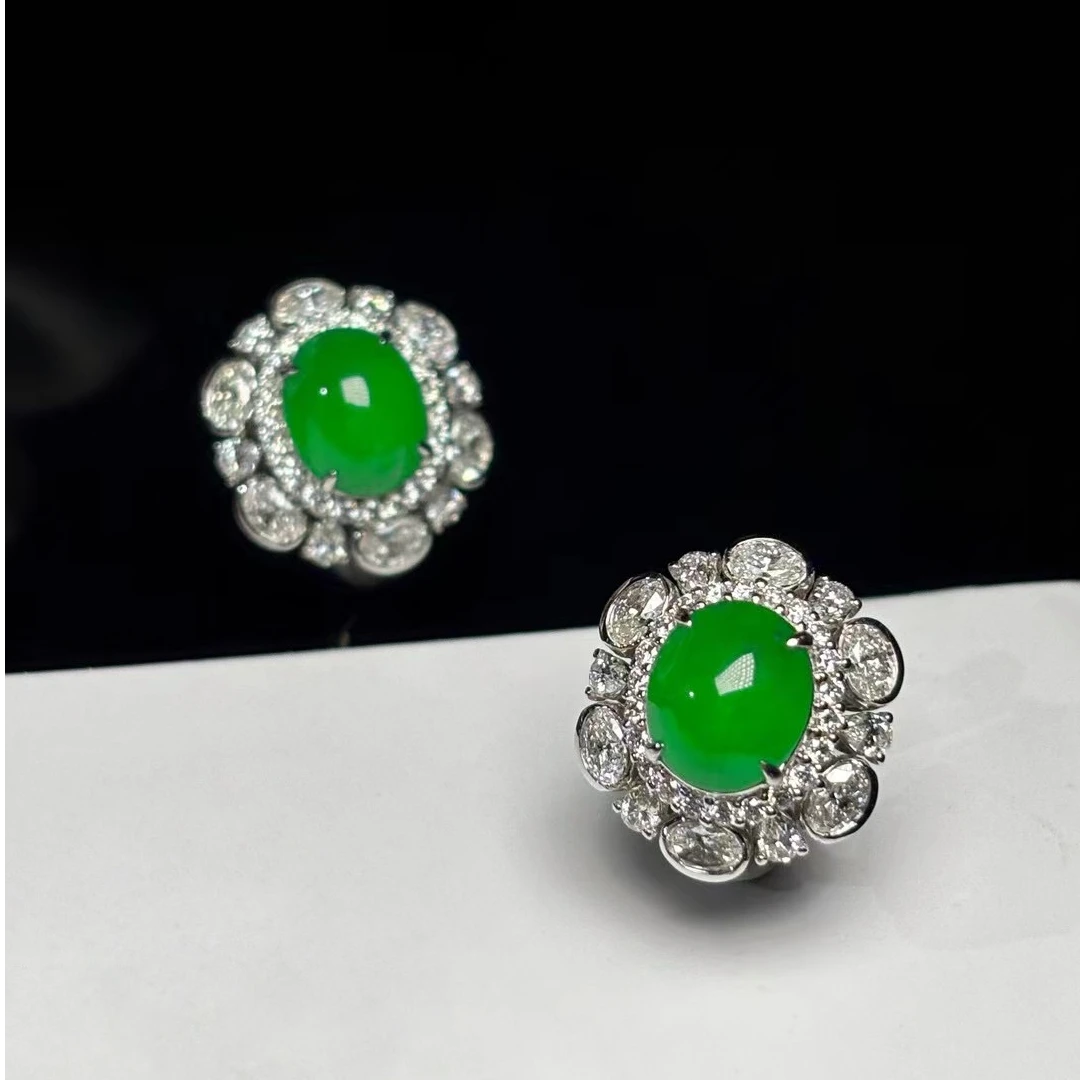 缅甸天然翡翠A货高冰碧绿蛋面耳钉18K金豪华镶嵌气质款时尚款