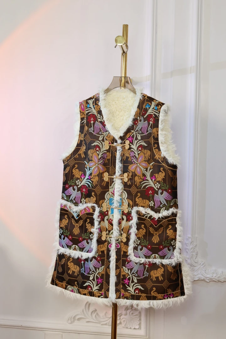 LaMuL-Z |2024冬季新品「富贵吉祥」藏式传统擦热毛边保暖马甲外套