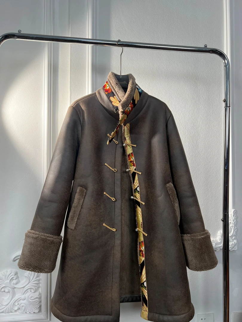 LaMuL-Z |2024冬季新品 藏元素机车服气质款棕咖色中长款保暖外套