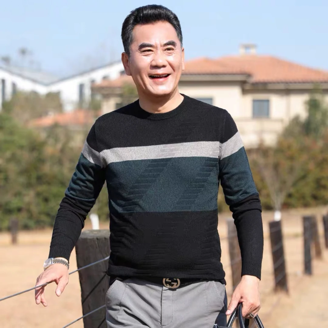 爸爸春秋装圆领长袖t恤中老年人宽松上衣中年男士针织打底衫男装