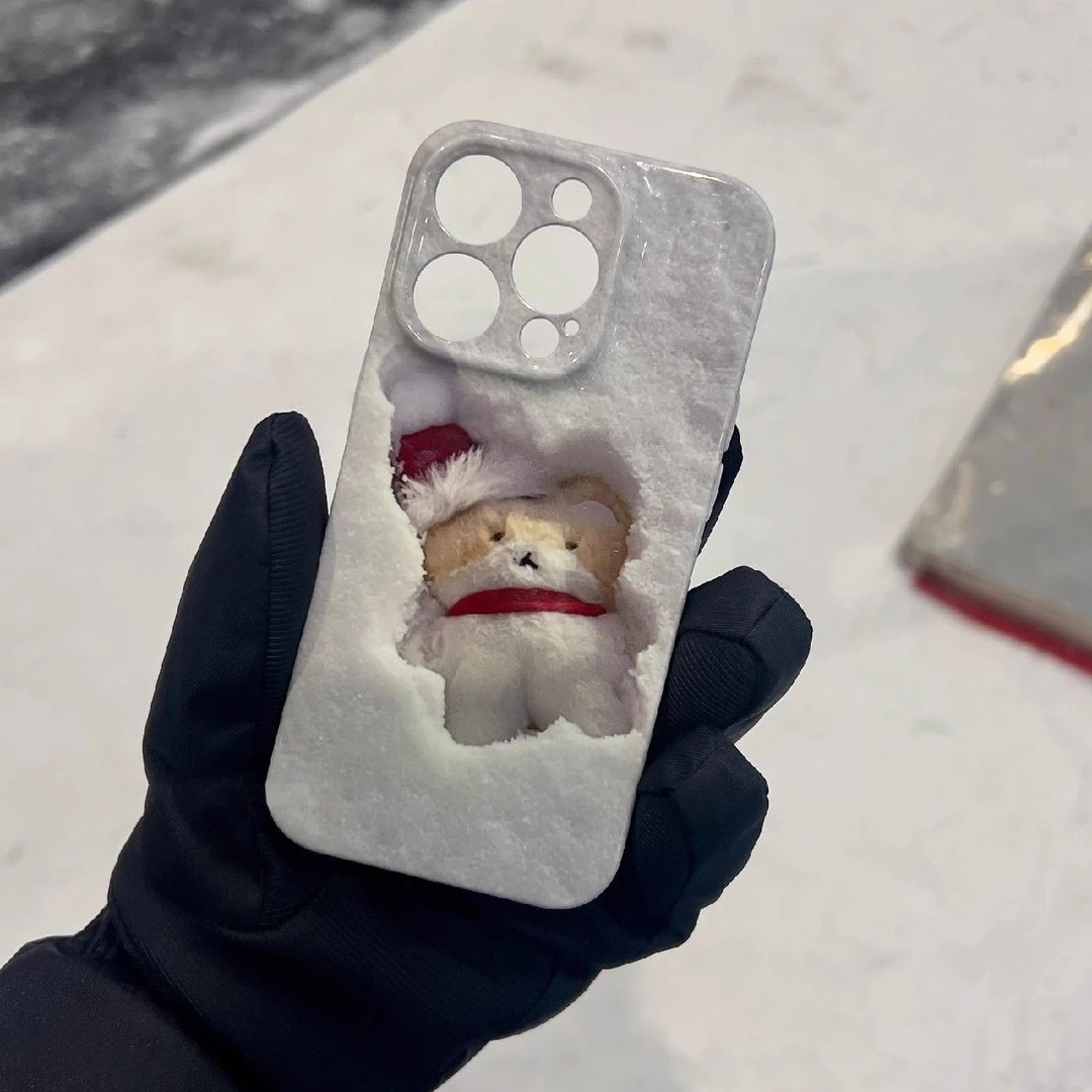 ins风雪地娃娃苹果15promax手机壳iPhone14/13菲林小众12可爱8p硬