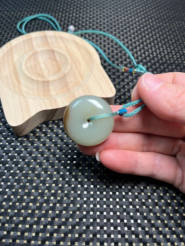 和田玉糖料平安扣