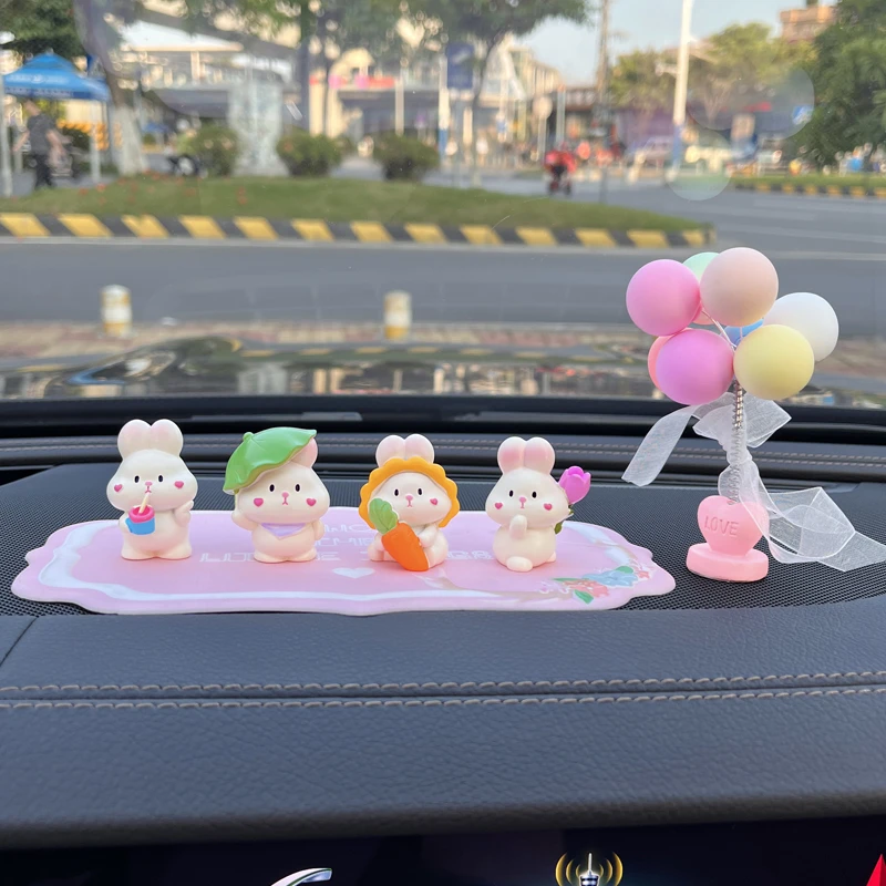 车内饰品摆件中控台2023网红车载高级感摆件女神车内装饰用品大全