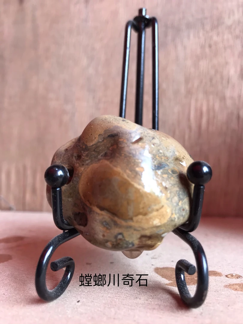 螳螂川石艺，天然奇石摆件。