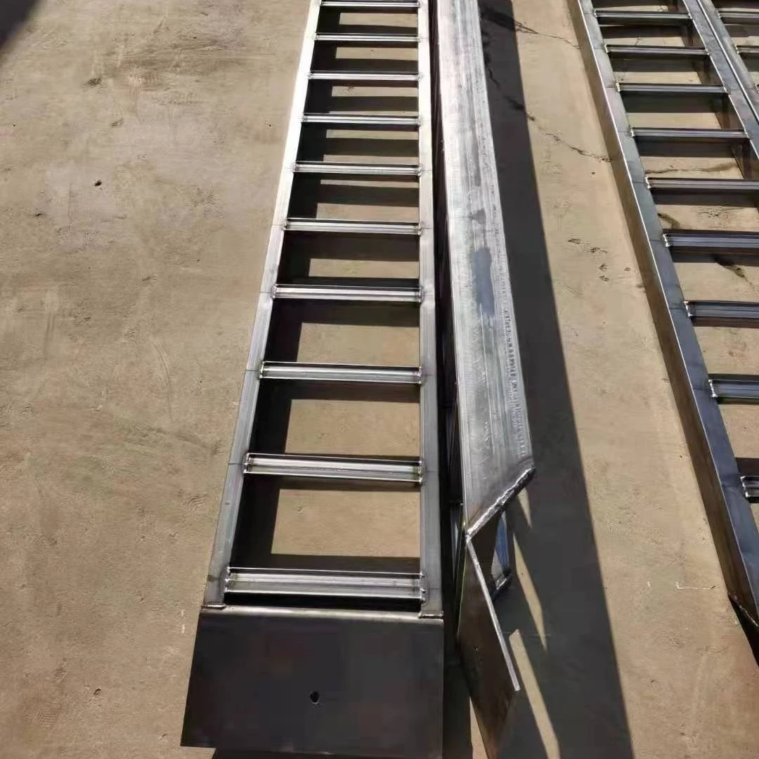 沃得雷沃久保田收割机全车配件收割机专用防滑加厚锰钢爬梯