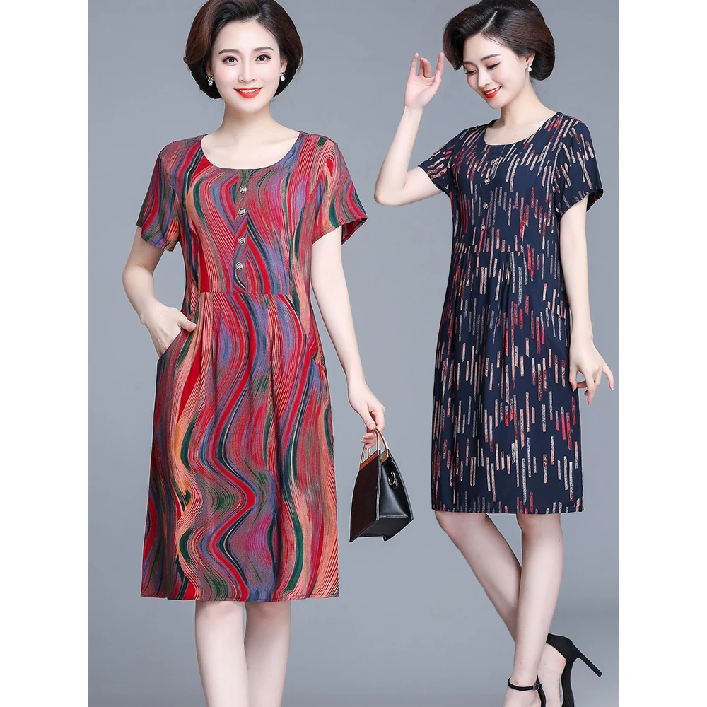中老年女士夏装短袖绵绸连衣裙洋气50-60岁妈妈装夏季人造棉裙子