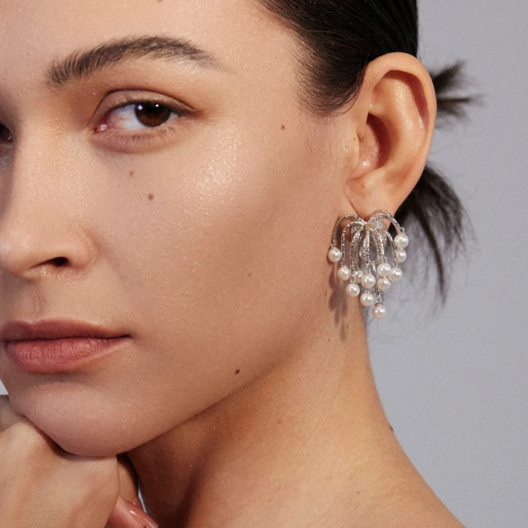 铜合金仿珍珠耳饰 温柔水中花火珠珠耳环氛围感仿珍珠流苏耳饰品