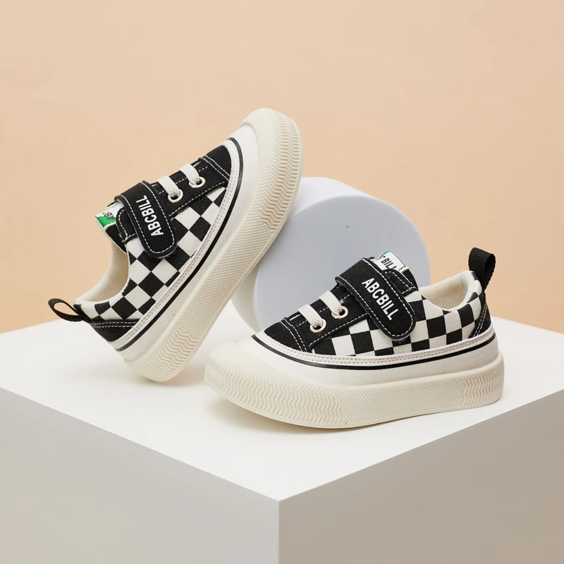 春秋新款儿童帆布鞋百搭低帮软底女童透气宝宝男童透气耐磨小童