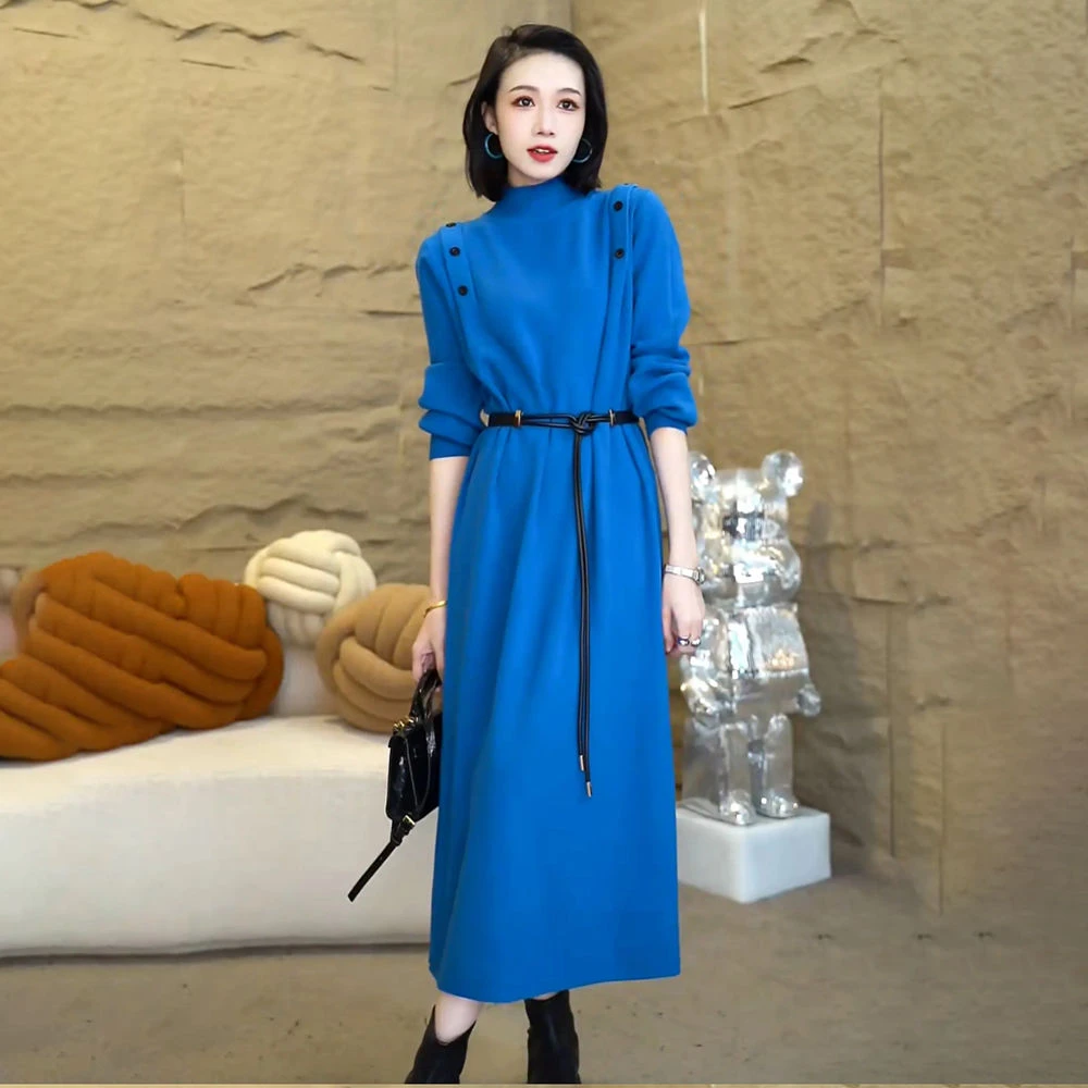 配大衣高级感时尚中长款针织衫连衣裙女2025冬季新款收腰显瘦毛衣