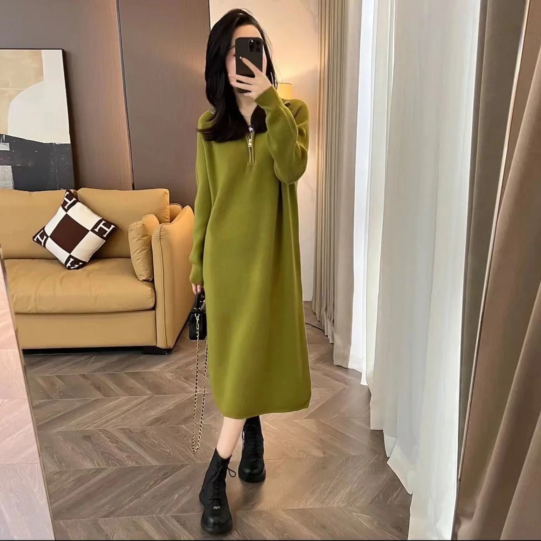 秋冬新款2025年大码女装V领针织连衣裙女中长款拉链翻领高领长裙H