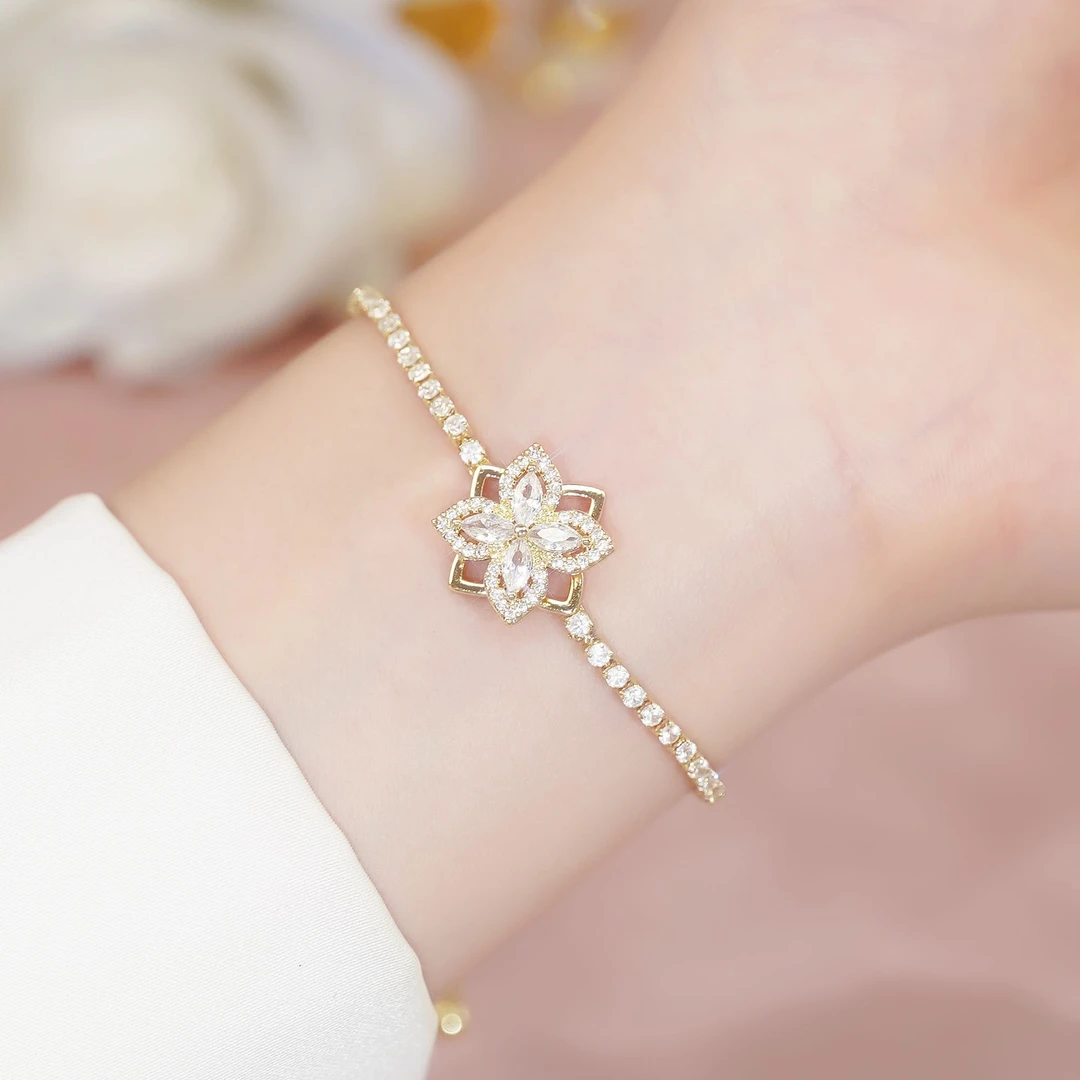 合金合成锆石手链 小确幸 可旋转四叶草手链不掉色气质时尚百搭