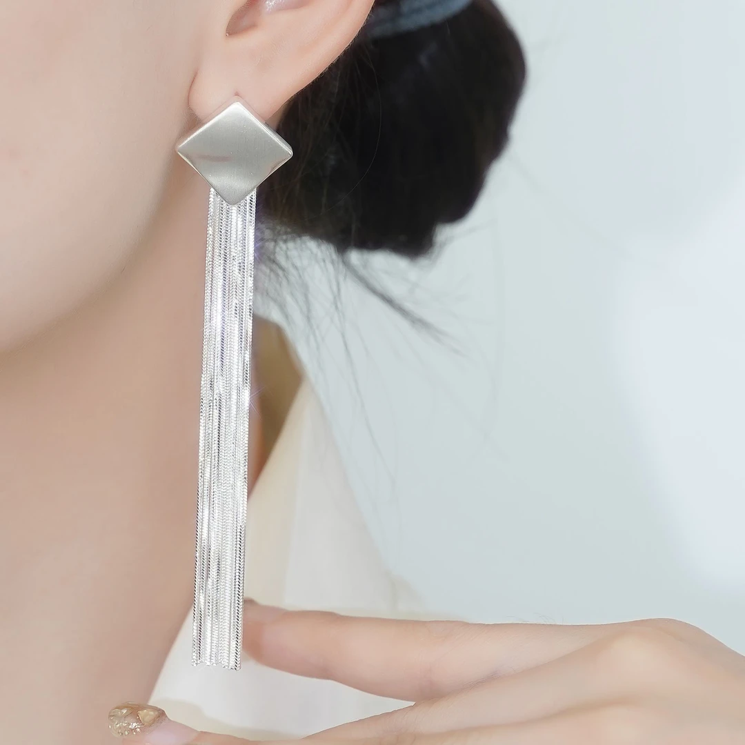 铜合金耳饰 菱形 银色时尚气质耳轻奢百搭优雅设计感小众长款精美