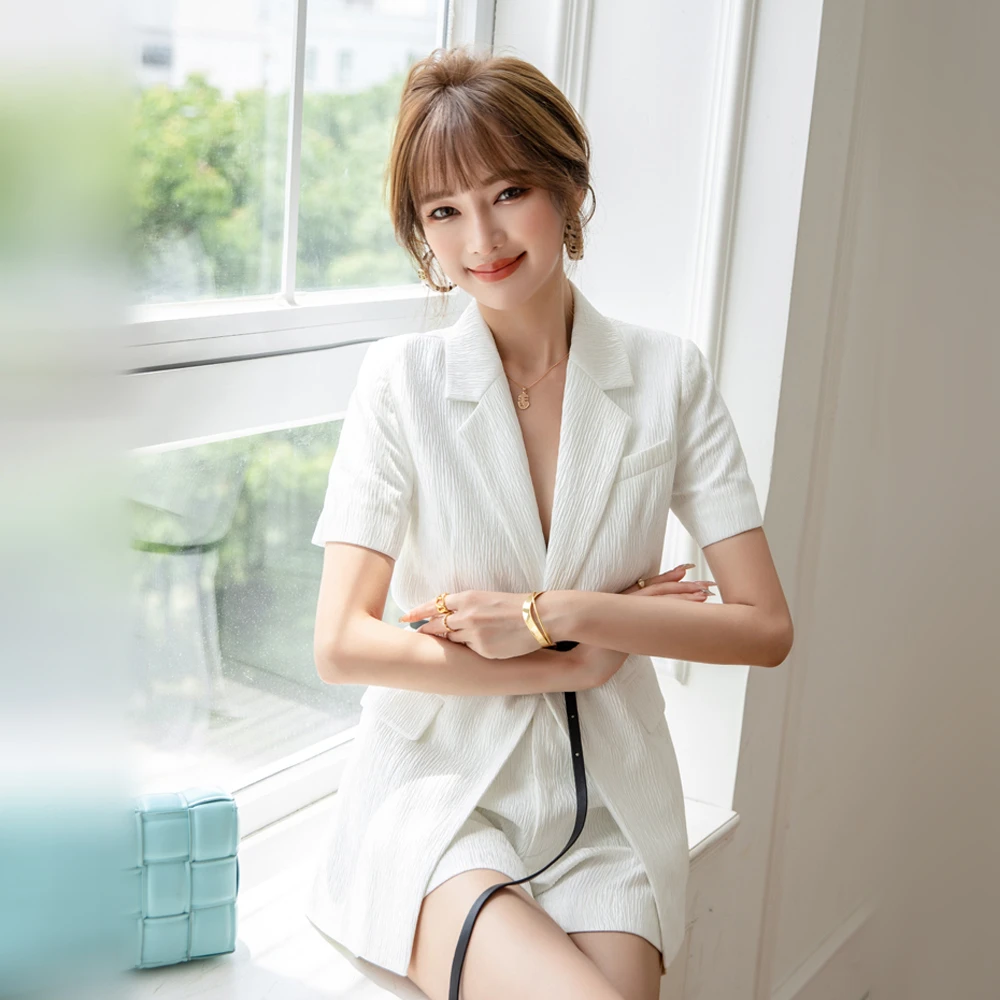 9159高端肌理感短袖西装女夏季新款薄款白色短裤显瘦套装女配腰带