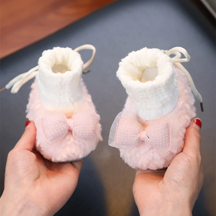 婴儿鞋子新生儿鞋袜女宝宝软底步前鞋冬季加绒保暖棉鞋0-6-12个月