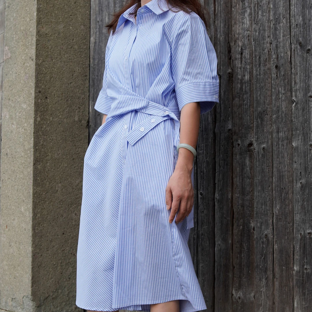 王妃同款条纹不规则立体剪裁连衣裙宽松连衣裙女装连衣裙蓝色