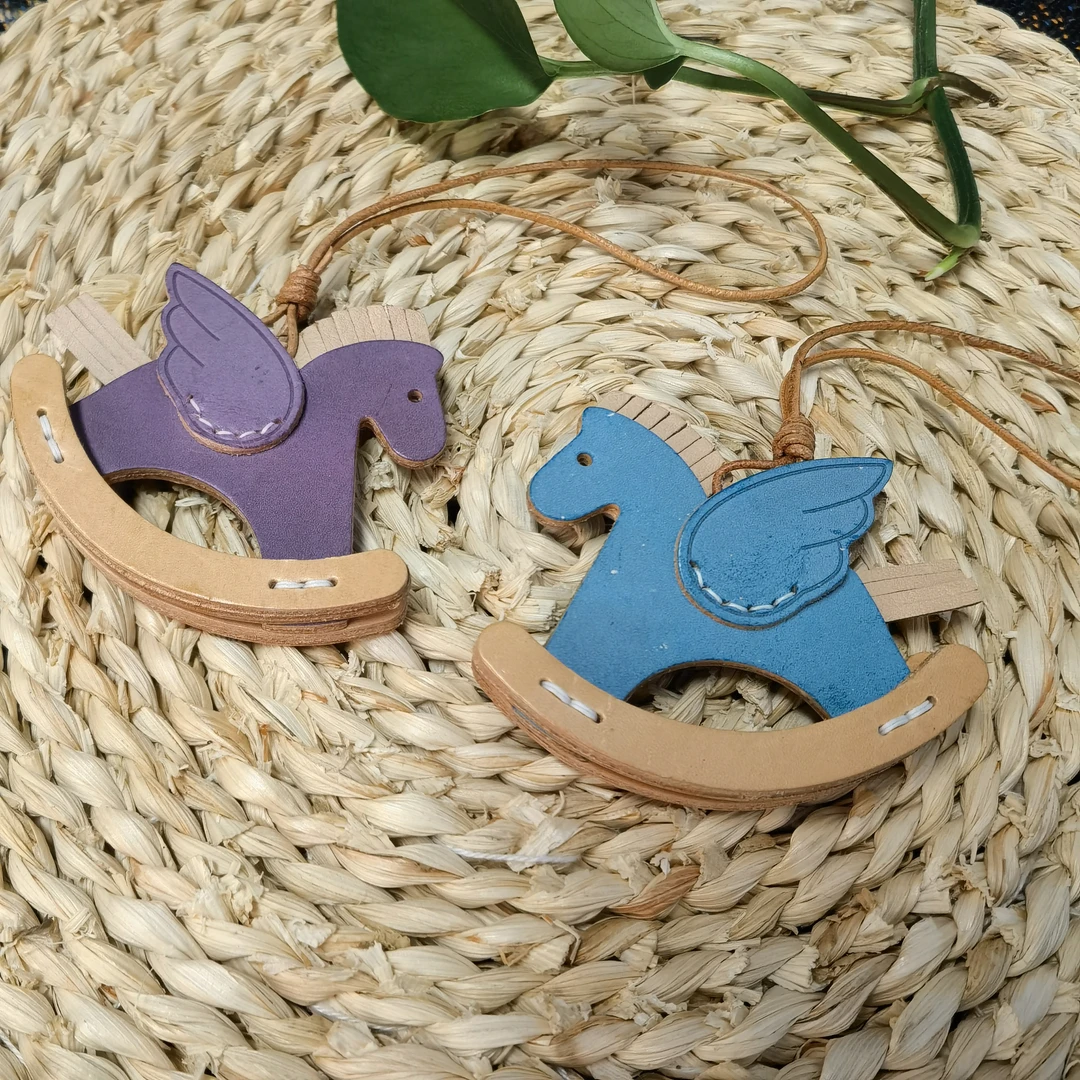 【古道】头层牛皮手工缝制挂件钥匙扣包包挂件小飞马