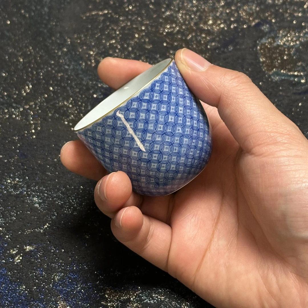 景德镇纯手工手绘青花铜钱纹卧足薄胎小杯 家财万贯钱多多茶杯