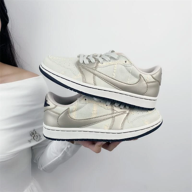 NIKE/耐克 Air Jordan 1白金牛仔时尚百搭男女鞋低帮潮【定制球鞋】