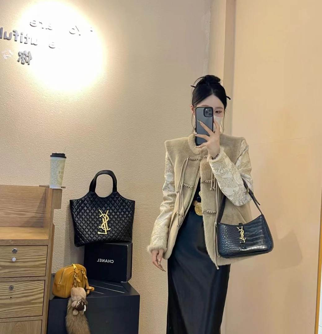 新中式复古国风盘扣马甲女小众轻奢名媛气质百搭休闲时尚