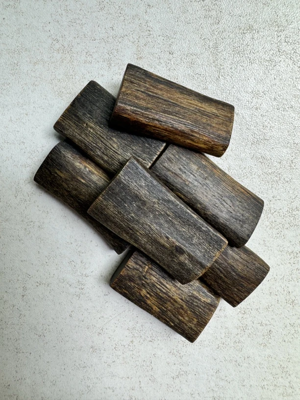 D99-1奇楠沉香无事牌多样性发一