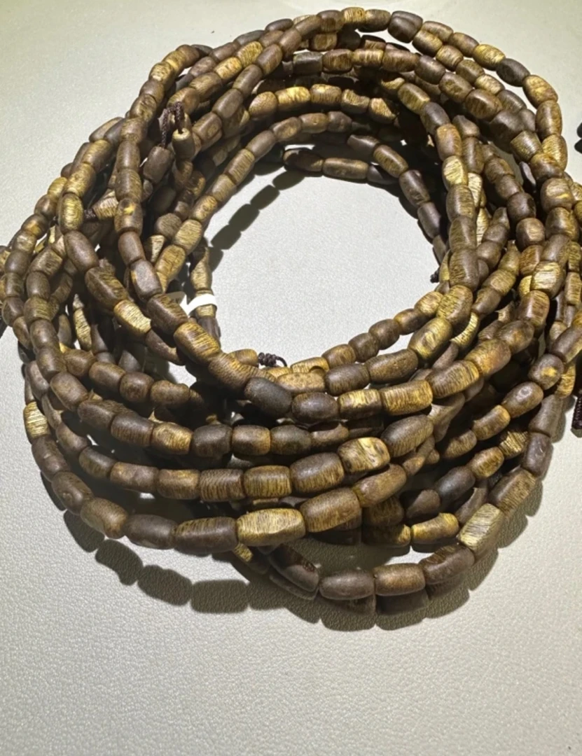 O8奇楠沉香留疤多圈九九沉多样性发1