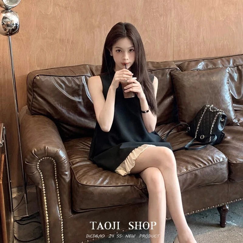 夏天度假旅游冰丝连衣裙新款气质小黑裙显瘦夏季无袖海边沙滩裙子