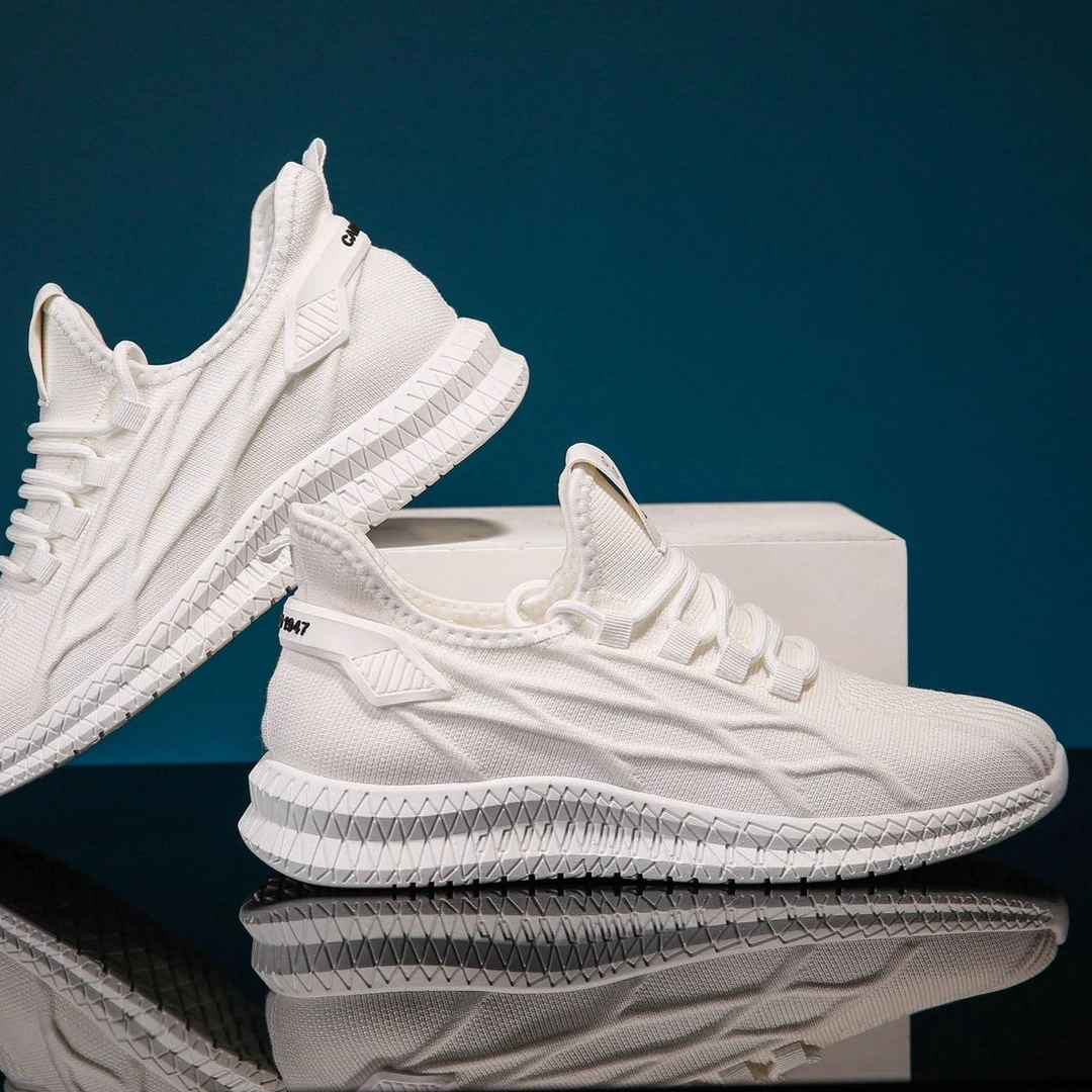 爆款夏季情侣款防水防污防滑按摩飞织网面鞋舒适潮流百搭