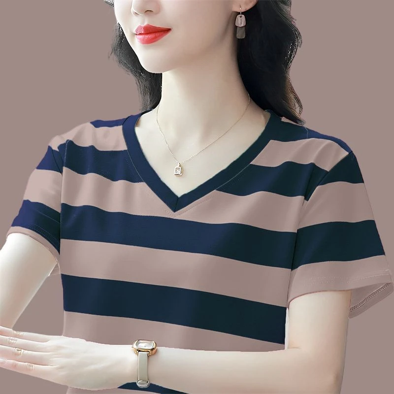 夏装2024新款胖mm遮肉显瘦棉质短袖T恤大码宽松休闲V领条纹上衣女