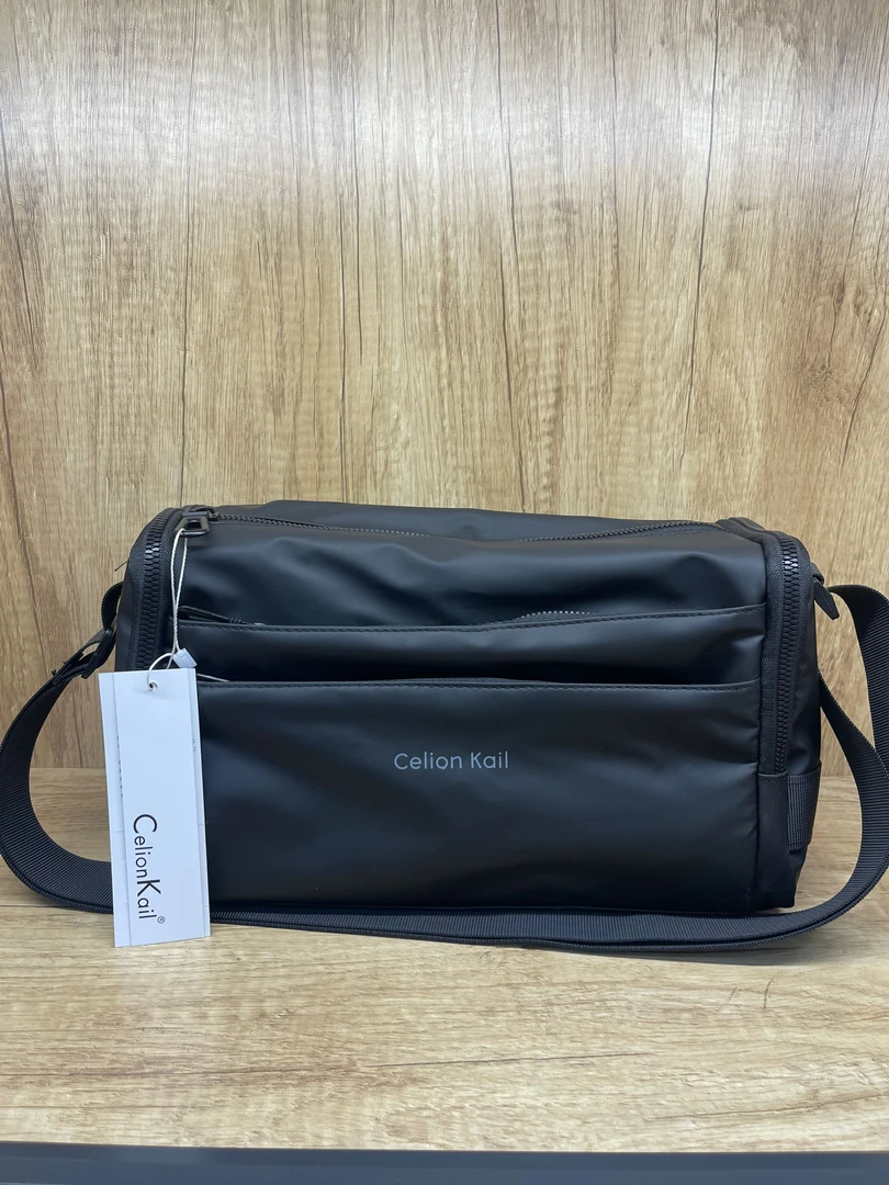 黑色防水百搭时尚单肩肩包潮流高品质运动轻便夏季休闲包321