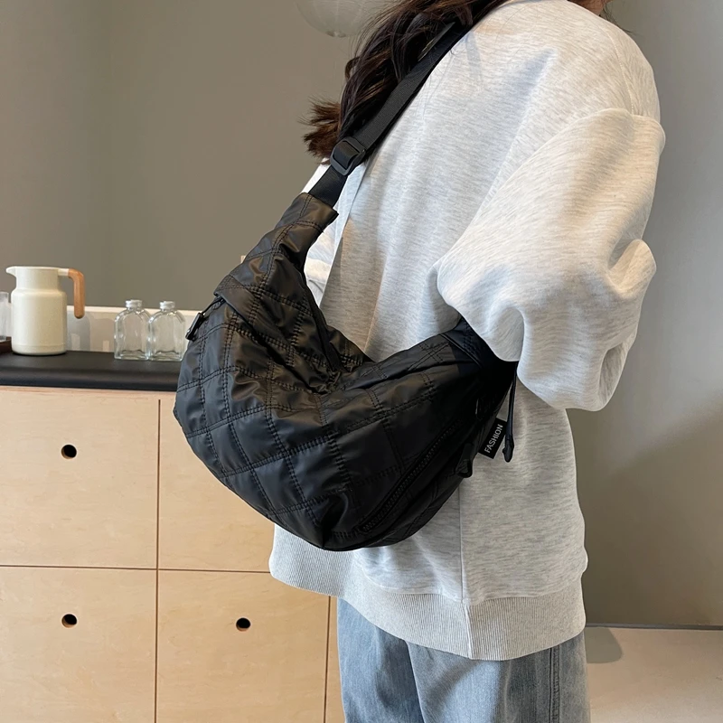 腋下包小众休闲时尚单肩黑色百搭菱格绣线简约肩包小包包5521