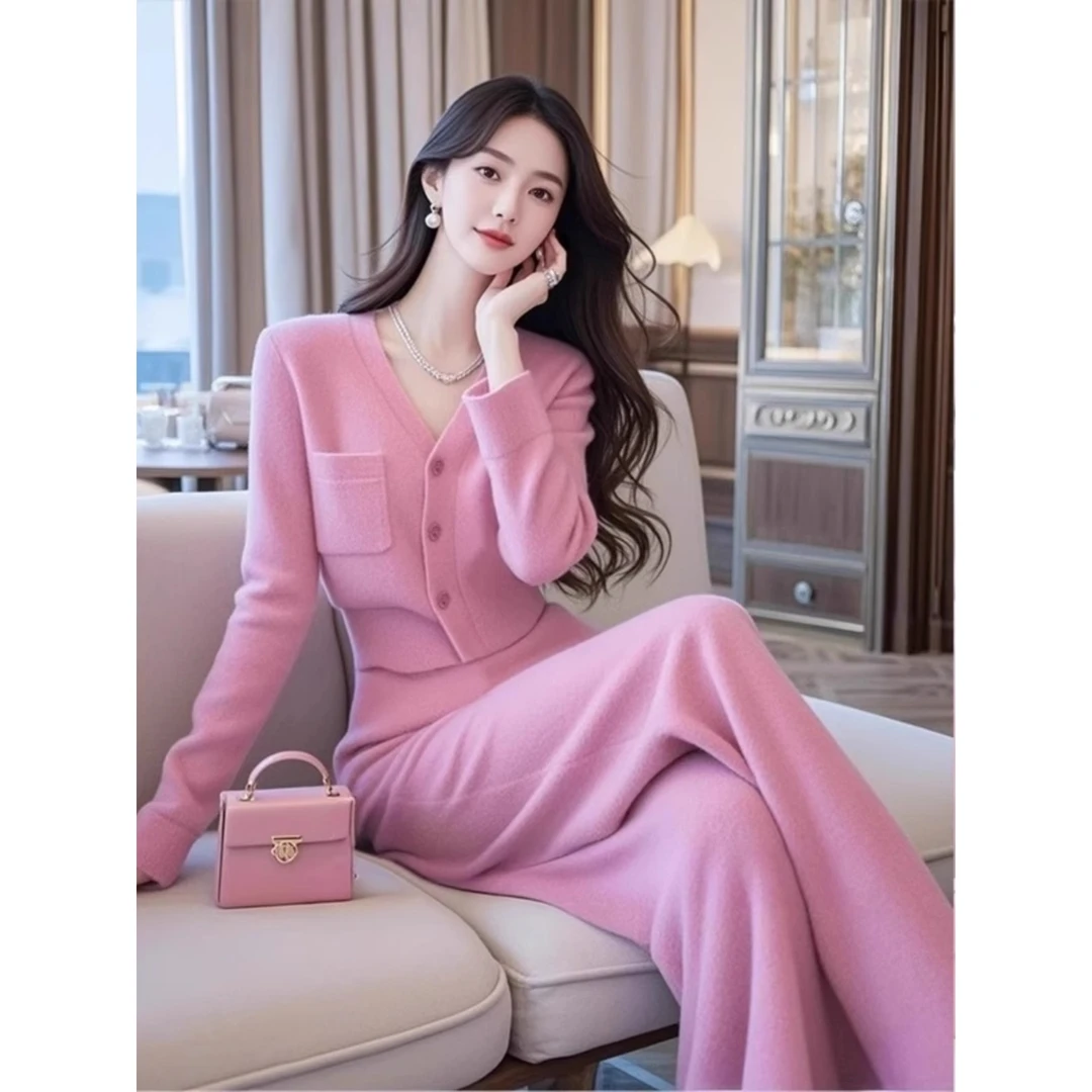 高级感穿搭漂亮女装轻奢时尚款小香风粉色毛衣裤子两件套装早秋季