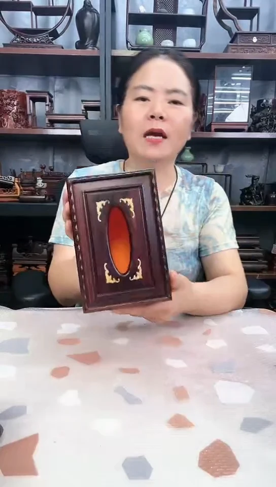 【闪购商品】木0026小李子红木工艺
